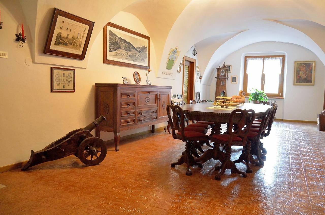 B&B Ca Dei Baroni Pellizzano Luaran gambar
