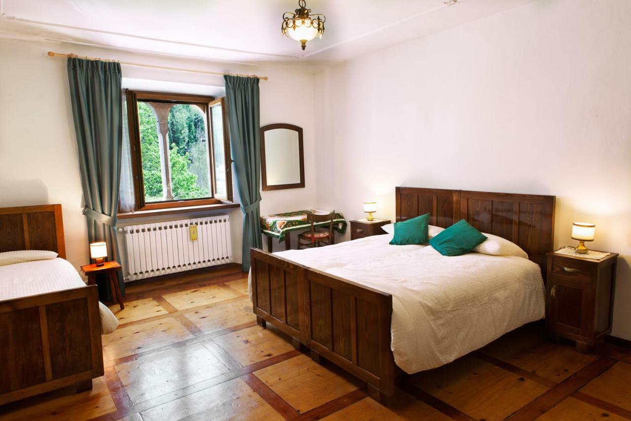 B&B Ca Dei Baroni Pellizzano Luaran gambar