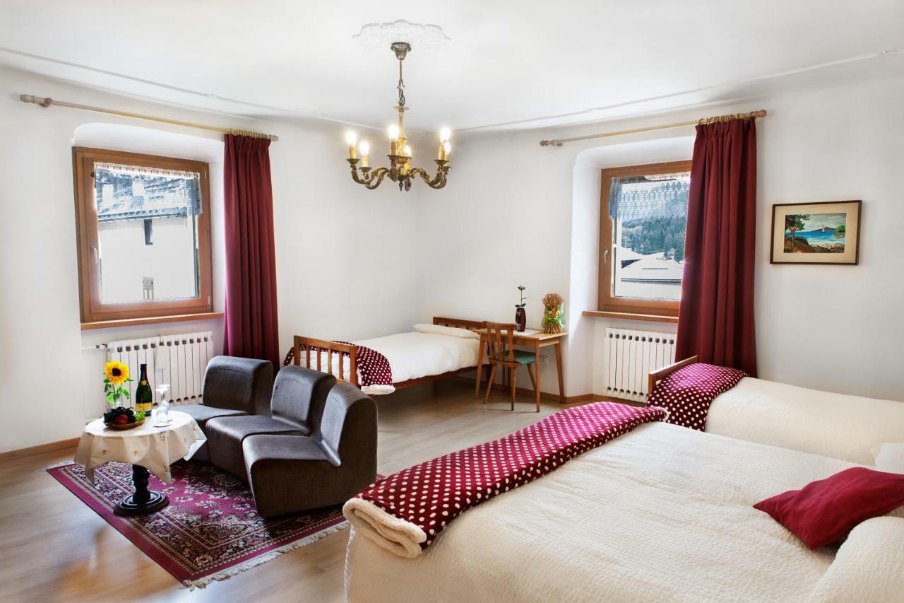 B&B Ca Dei Baroni Pellizzano Luaran gambar