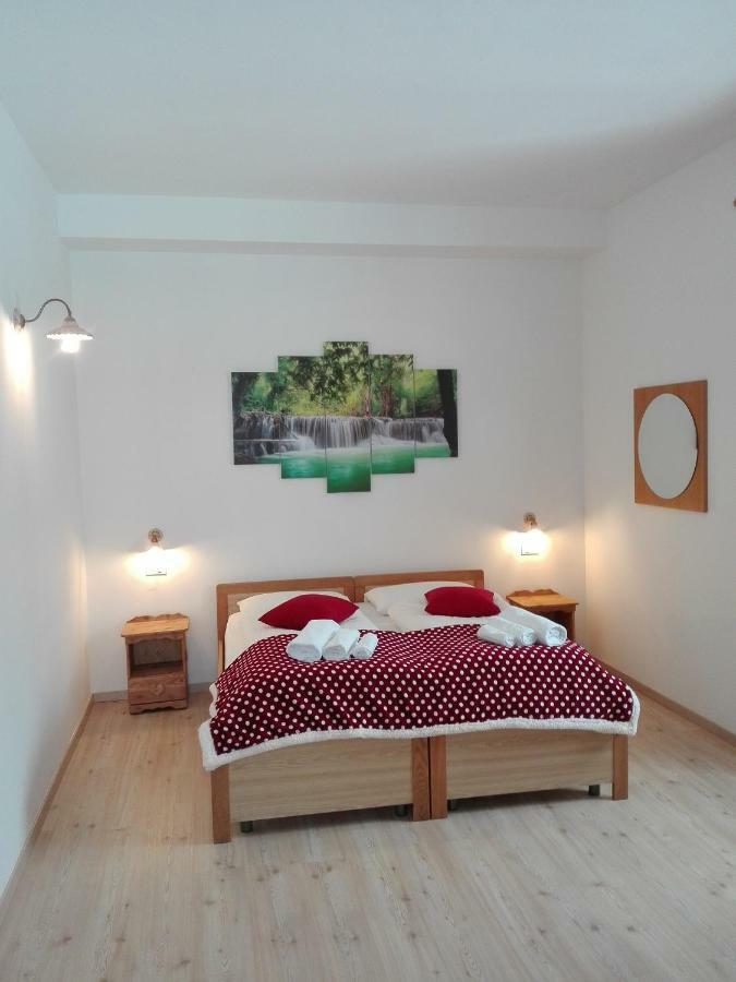 B&B Ca Dei Baroni Pellizzano Luaran gambar